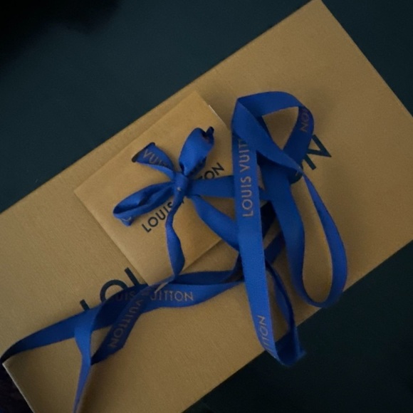 Brand new Louis Vuitton wallet - Picture 3 of 3